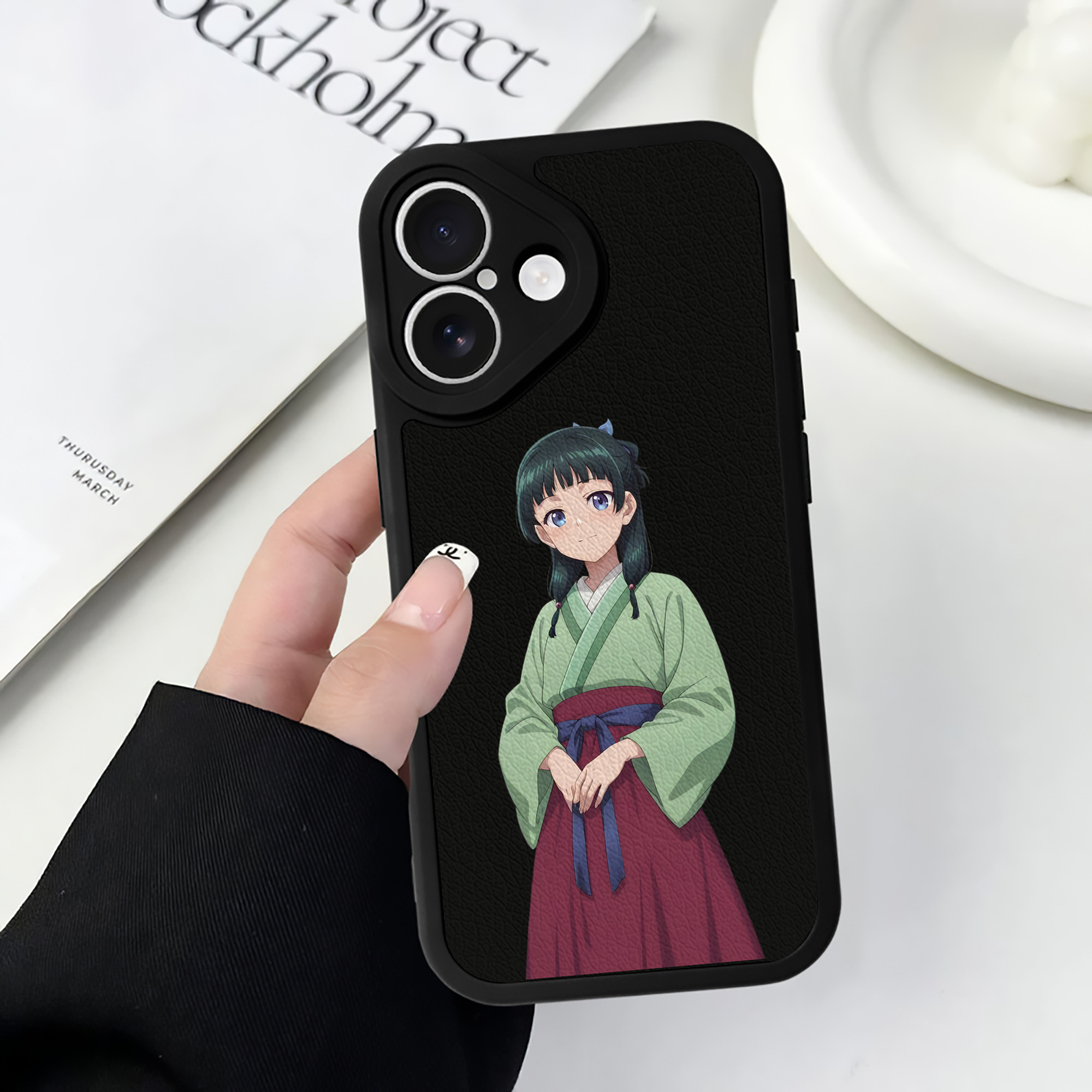 （画像用） 薬屋のひとりごと The Apothecary Diaries 【iPhone 16シリーズ対応】シリコンスマホケース（レザー調） 材質：シリコン